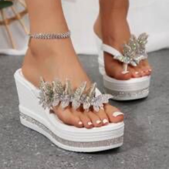 Wedge Heel Platform Sandals New Style Rhinestone Butterfly Fashionable Shoes - Picture 1 of 1